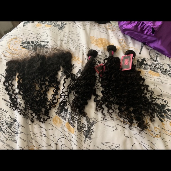 Lace frontal and bundles